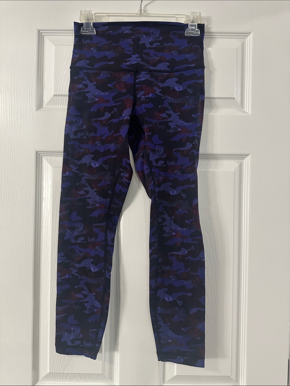 Lululemon High Times Hounds Camo Emperor Blue - Size 6